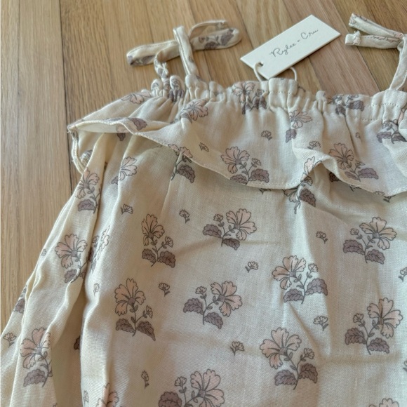 Rylee Cru Vintage Floral Ruffle Romper - Picture 2 of 3